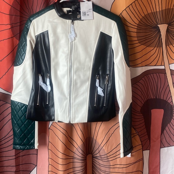 Forever 21 Jackets & Blazers - NWT FOREVER 21 faux leather jacket